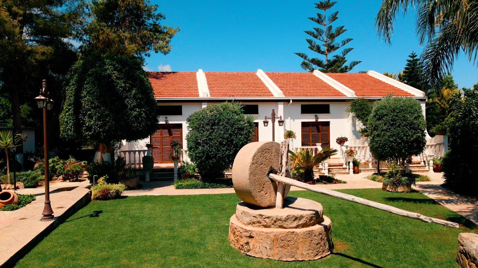 Almond Holiday Village Cirénia Exterior foto